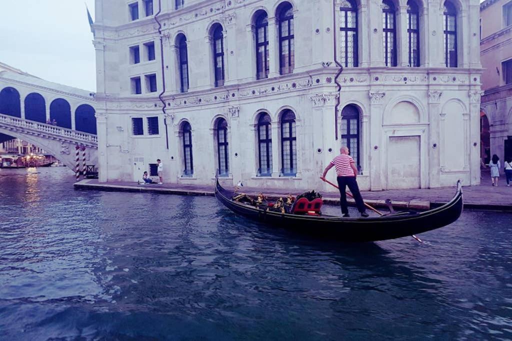 Large 3 Flat Rialto Lejlighed *